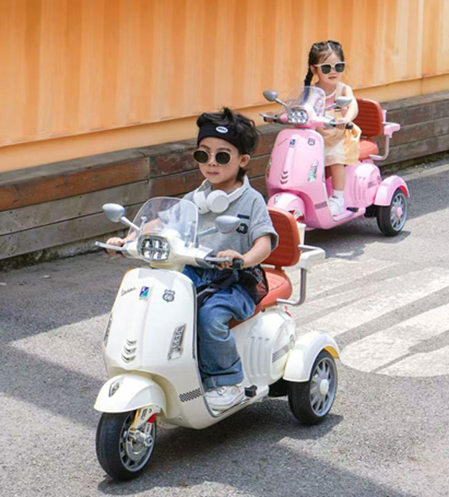 موتوروسپاسفیدصورتی2نفره موتوروسپاسفیدصورتی